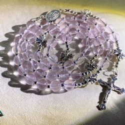 Fine-quality Handmade Glass Rosary